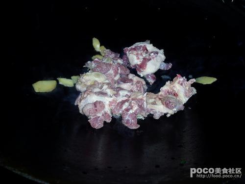 红枣杞子淮山炖牛尾的做法（荤菜）