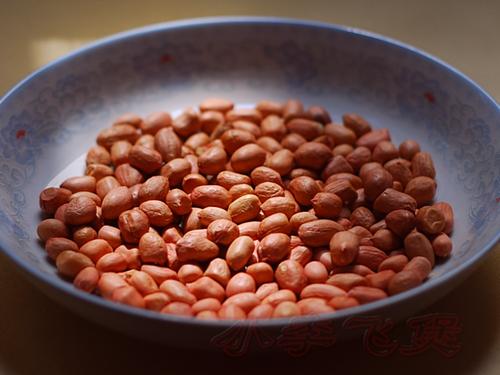 整煲鸡脚汤的做法(补下脚骨力)