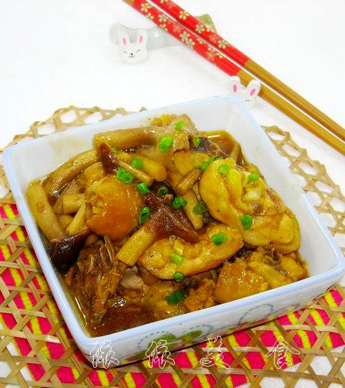 茶树菇滑鸡红薯煲仔饭的做法(荤素搭配)