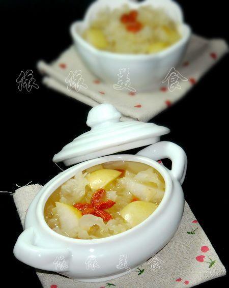 秋梨银耳羹的做法