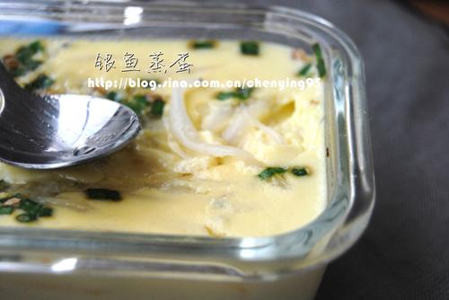 银鱼蒸蛋的做法