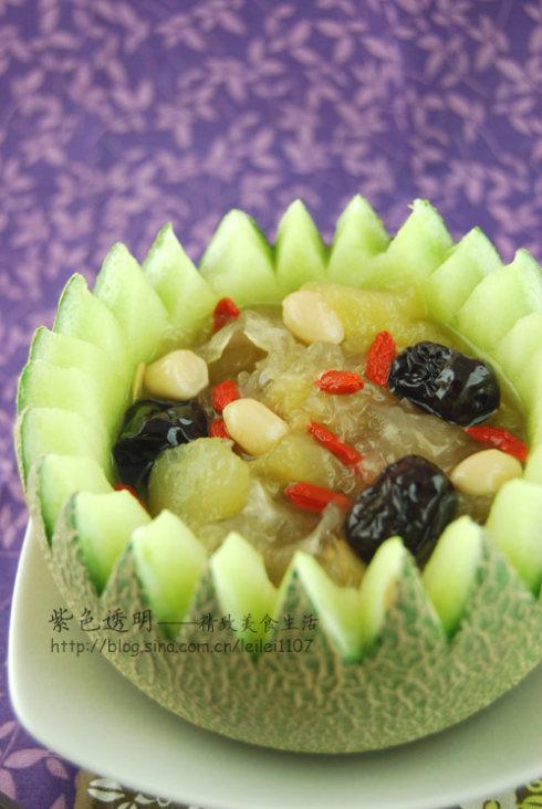 蜜瓜红枣银耳羹的做法