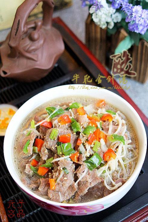 酸汤金针肥牛的做法