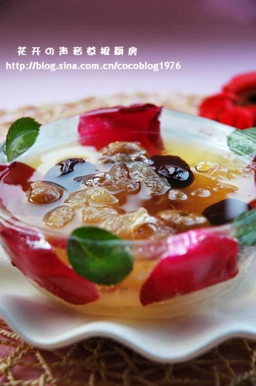 冰糖银耳桂圆红枣羹的做法