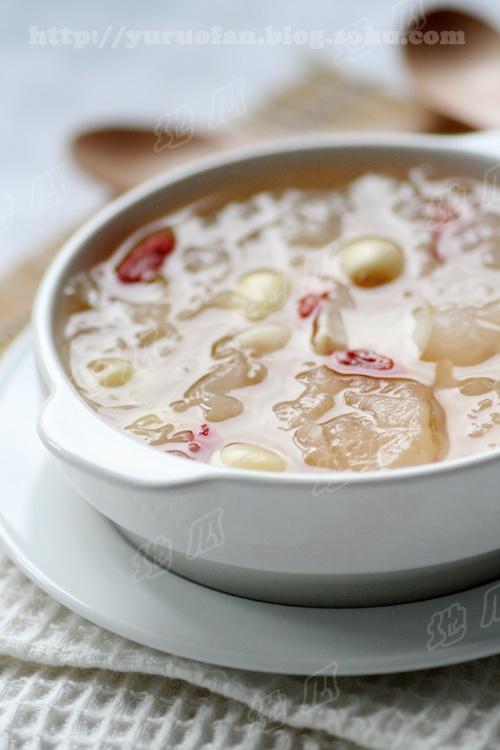 莲子百合羹的做法