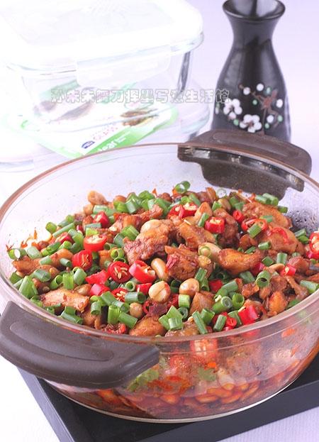 微波版香辣花仁鸡丁的做法