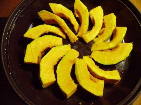 微波炉南瓜蒸蟹的做法