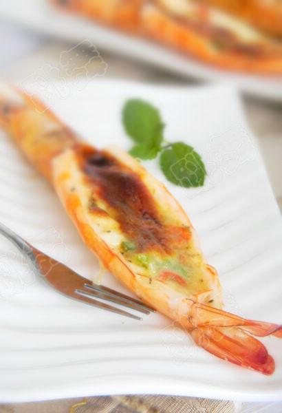 微波炉蒜蓉芝士虾的做法