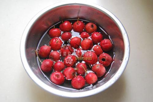 微波炉炒红果的做法