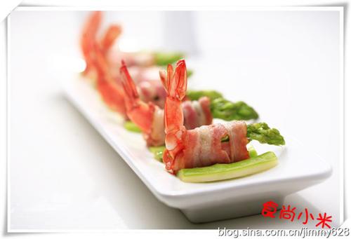 微波炉芦笋鲜虾培根卷的做法