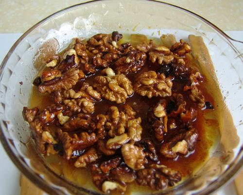 微波炉琥珀桃仁的做法