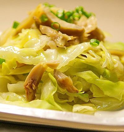 微波炉榨菜炒包菜的做法