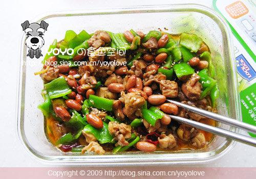 微波炉香辣鸡丁的做法