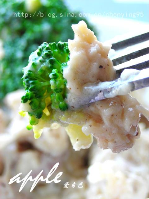 微波炉西兰花奶油鸡腿的做法