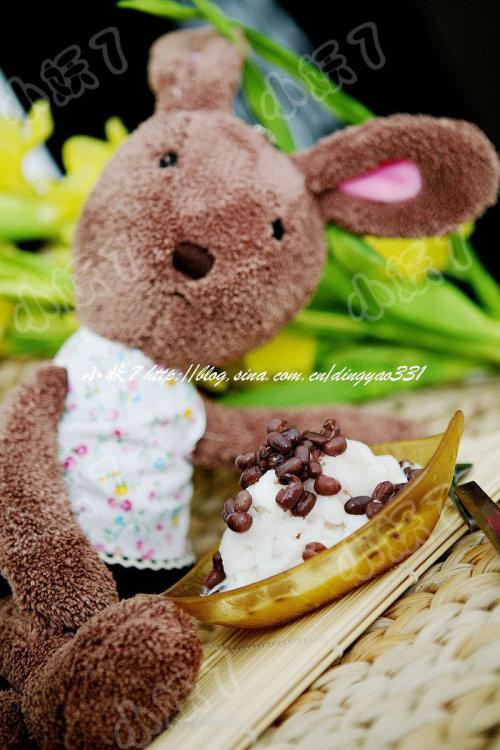 30秒用微波炉做出牛奶沙冰的做法