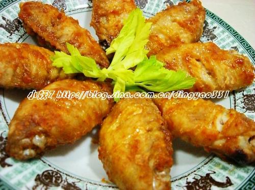 微波炉制作无油版香辣“炸”鸡翅的做法