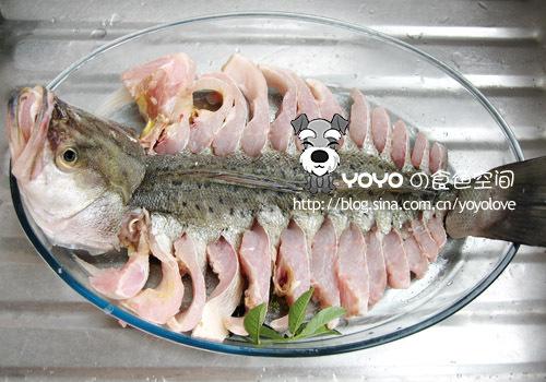 微波炉清蒸鲈鱼的做法