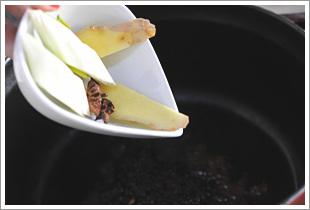 香辣猪蹄火锅的做法