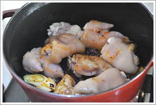 香辣猪蹄火锅的做法