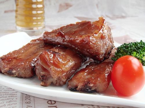 蜜汁叉烧排骨的做法