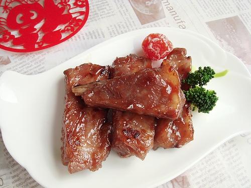 蜜汁叉烧排骨的做法