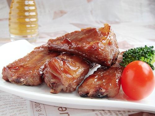 蜜汁叉烧排骨的做法