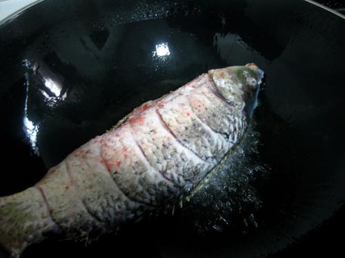 红烧鲤鱼的做法