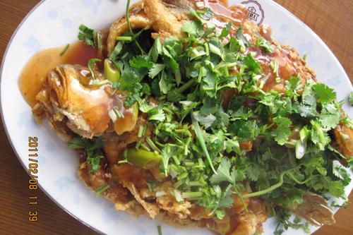 浇汁大黄花鱼的做法