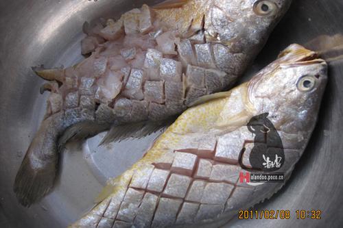 浇汁大黄花鱼的做法