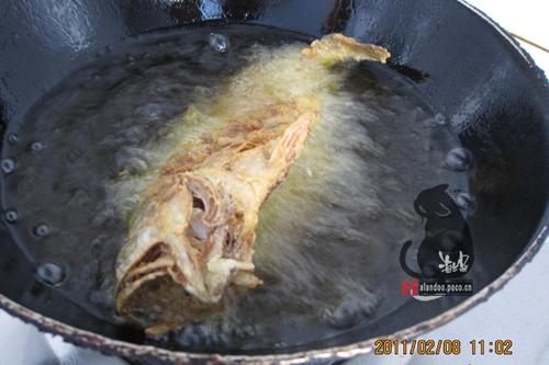 浇汁大黄花鱼的做法