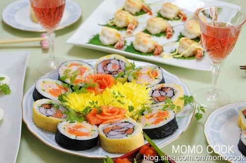 玫瑰花寿司与三文鱼刺身的做法