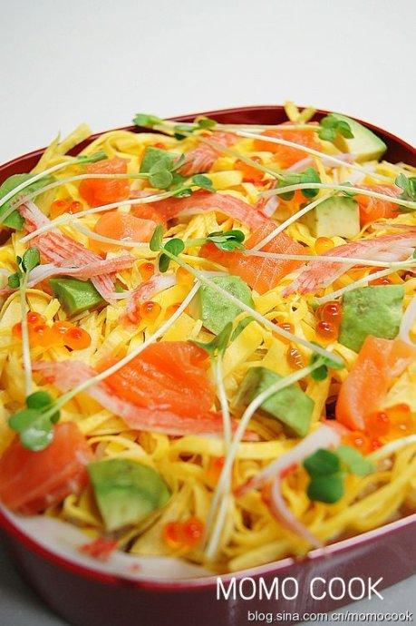 锦丝三文鱼散寿司的做法