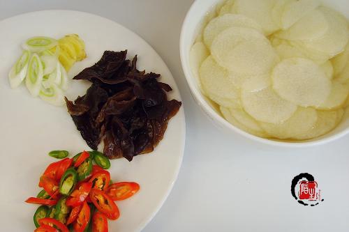 ɽҩľ��������