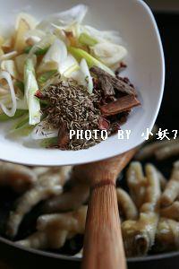 �����צ������