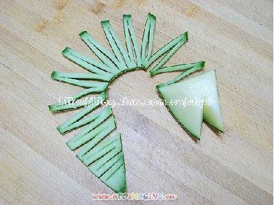 果盘:哈密瓜的3种切法的做法