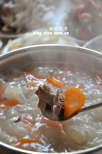 胡萝卜黑山羊火锅的做法