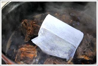 香辣羊蝎子火锅的做法