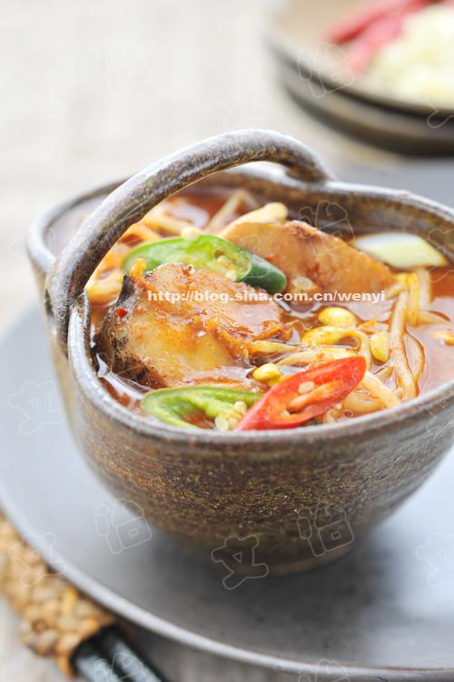 鳕鱼炖黄豆芽的做法