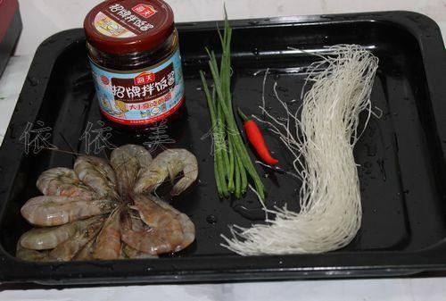 拌饭酱蒸鲜虾粉丝的做法