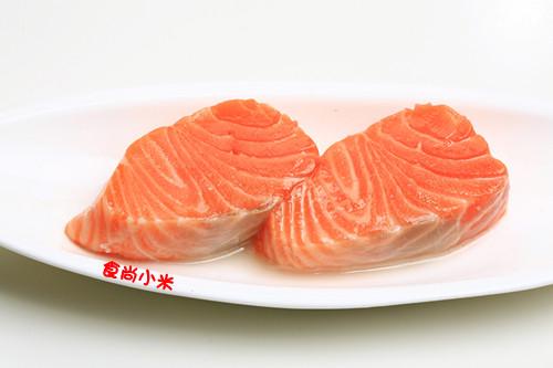 香煎胡萝卜三文鱼的做法