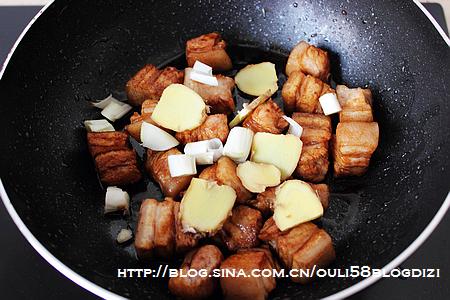 ���κ����������