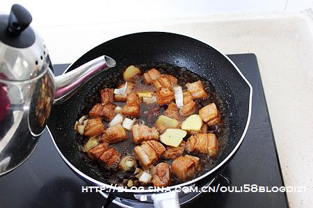 ���κ����������