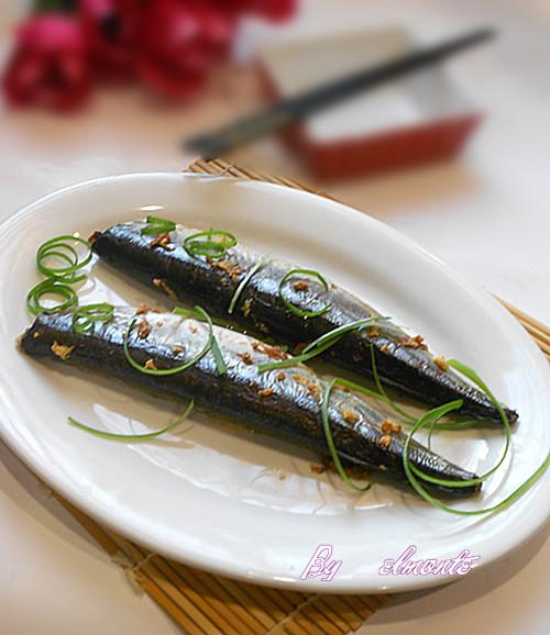 蒜烤秋刀鱼的做法