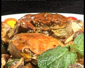 秋蟹焗鸡球和召盐牛肉丝的做法