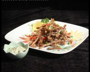 秋蟹焗鸡球和召盐牛肉丝的做法