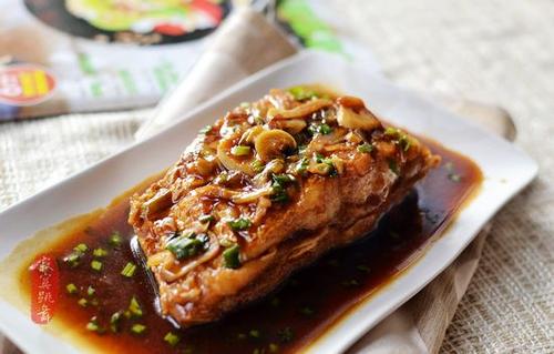 红烧剥皮鱼的做法