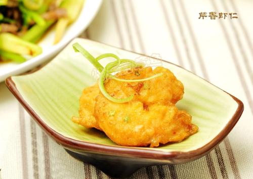 芹香虾仁的做法