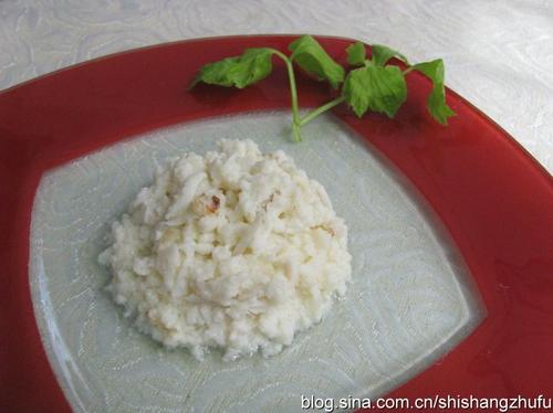 蟹肉牛奶炒蛋白的做法