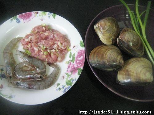 ��ϺǶ�ĸ������