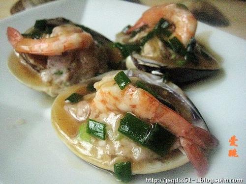 ��ϺǶ�ĸ������